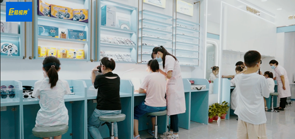 視力矯正加盟店加盟哪家好？我選擇易視界的幾大理由