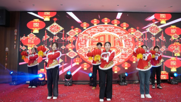 易視界小伙伴帶來(lái)的精彩舞蹈